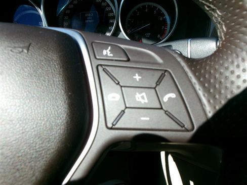 Used 2014 Mercedes-Benz E 350 Sedan image 18