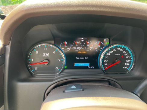 Used 2018 Chevrolet Tahoe Premier AWD/4WD image 50