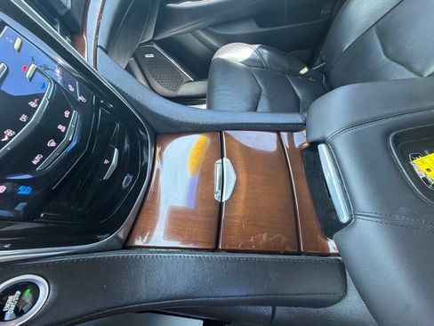 Used 2017 Cadillac Escalade ESV Premium Luxury RWD image 24