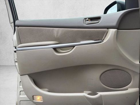 Used 2007 Toyota Sienna LE image 9