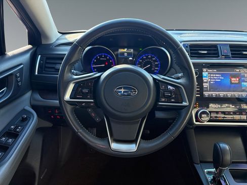 Used 2018 Subaru Outback 2.5i Limited image 12