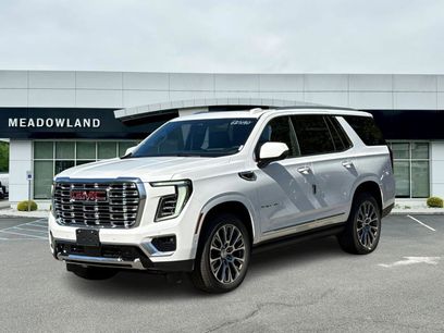 New 2025 GMC Yukon Denali w/ Sun & Power Step Package
