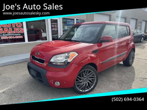 Used 2010 Kia Soul + w/ Audio Pkg image 1