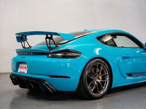Used 2021 Porsche 718 Cayman GT4 RWD image 32