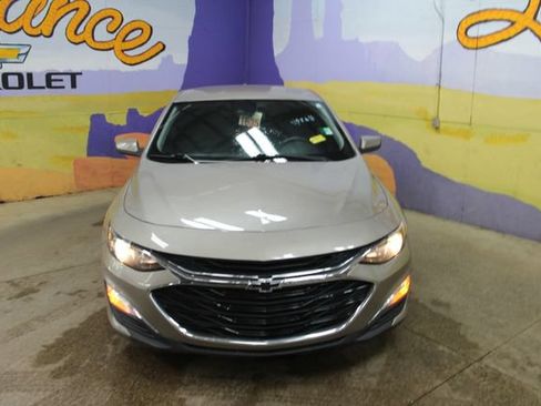 Used 2023 Chevrolet Malibu RS FWD image 3