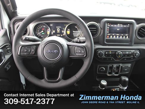 Used 2023 Jeep Wrangler Unlimited w/ Cold Weather Group image 10