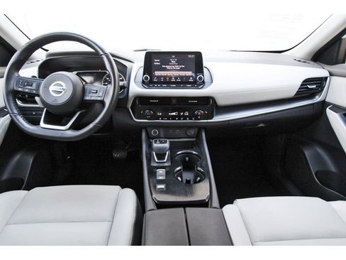 Certified 2021 Nissan Rogue SV w/ Premium Package FWD image 9