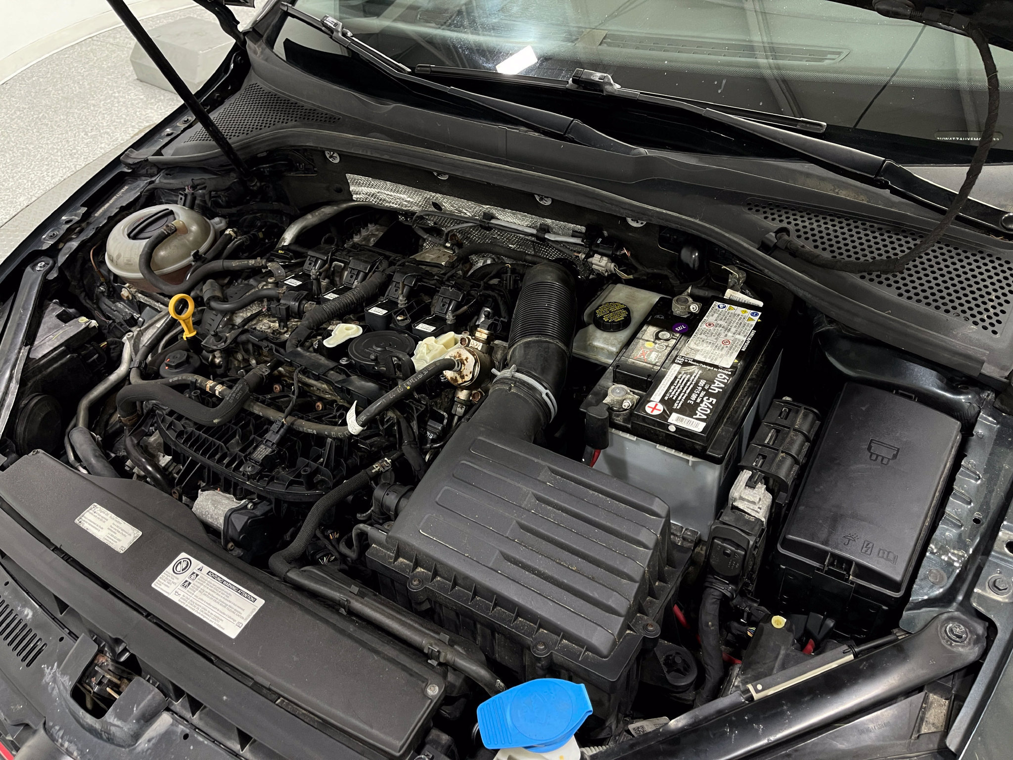 Used 2015 Volkswagen GTI SE w/ Lighting Package (SEL) FWD image 27