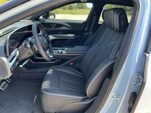 New 2026 Cadillac Lyriq V image 21