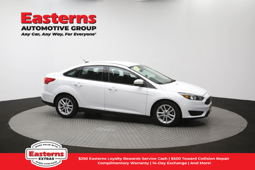 Used 2018 Ford Focus SE w/ Cold Weather Package FWD image 46