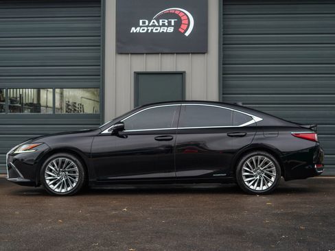 Used 2020 Lexus ES 300h Ultra Luxury image 4