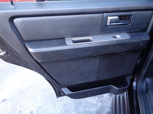 Used 2016 Ford Expedition XL image 9