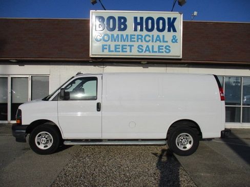 Used 2024 Chevrolet Express 2500 w/ Driver Convenience Package image 28