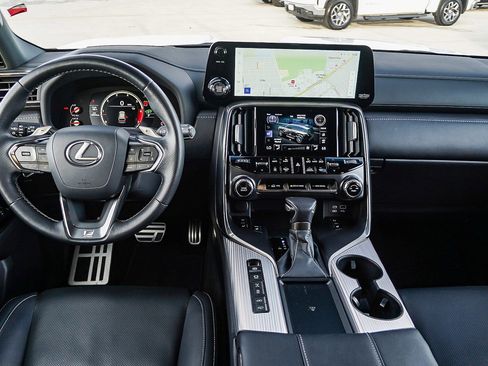 Used 2024 Lexus LX 600 F Sport image 13