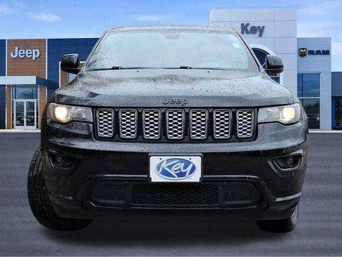 Used 2022 Jeep Grand Cherokee Laredo X AWD/4WD image 8