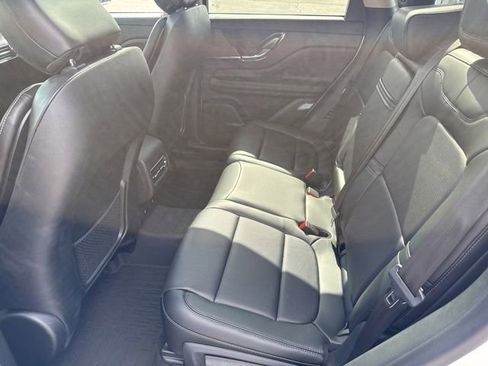 Certified 2025 Lincoln Corsair Reserve AWD/4WD image 17