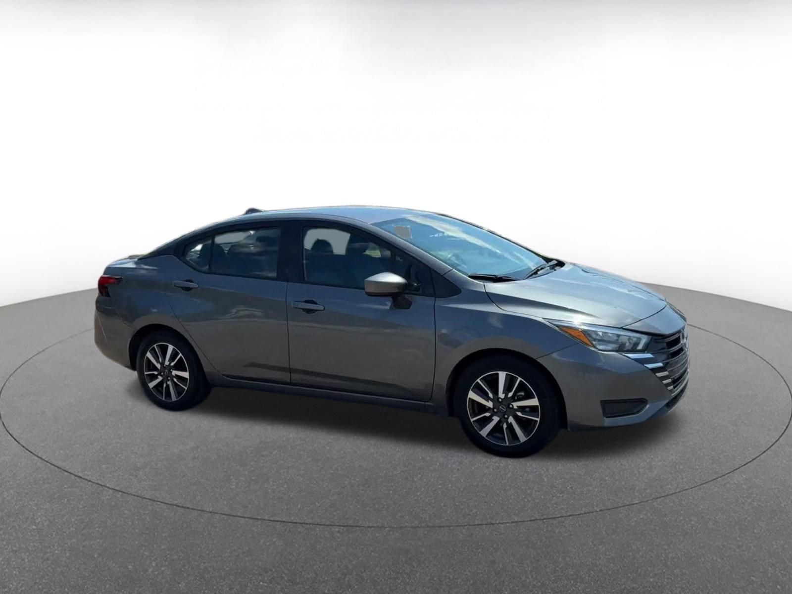 Used 2025 Nissan Versa SV FWD image 2
