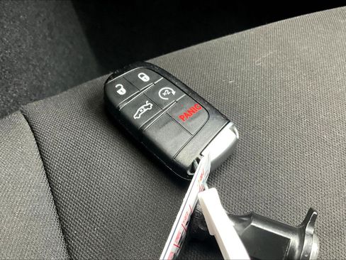 Used 2022 Dodge Challenger GT image 12