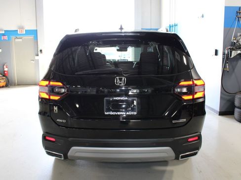 Used 2025 Honda Pilot Touring image 47