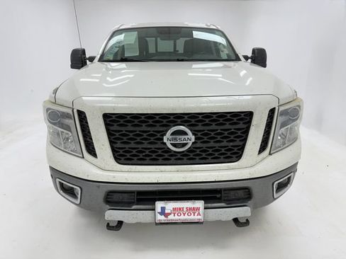 Used 2019 Nissan Titan PRO-4X w/ Pro-4x Convenience Package AWD/4WD image 3