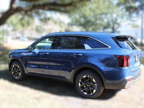 New 2026 Kia Sorento S FWD image 13