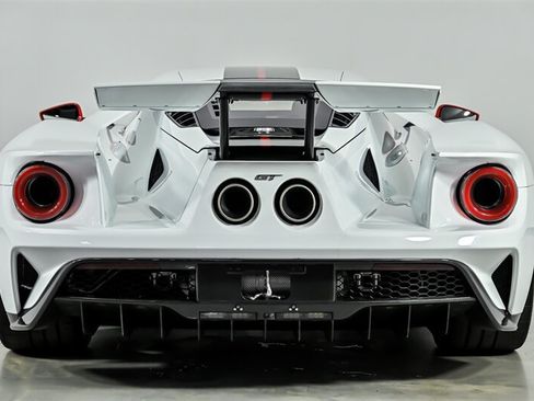 Used 2020 Ford GT Carbon Series RWD image 12