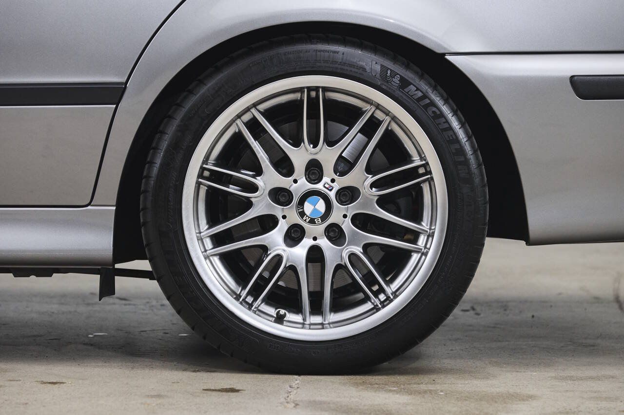 Used 2003 BMW M5 RWD image 36