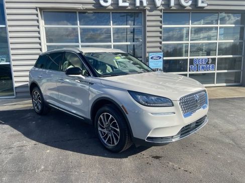 Used 2022 Lincoln Corsair AWD w/ Equipment Group 101A image 4