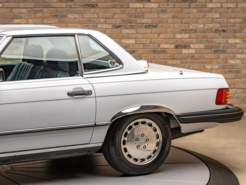 Used 1987 Mercedes-Benz 560 SL image 12