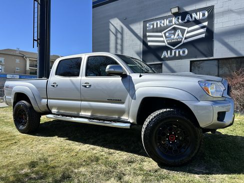 Used 2015 Toyota Tacoma TRD Sport 4WD Long Bed image 1