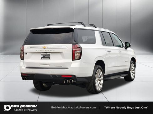 Used 2021 Chevrolet Suburban Premier AWD/4WD image 25
