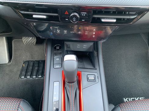 New 2026 Nissan Kicks SR FWD image 14