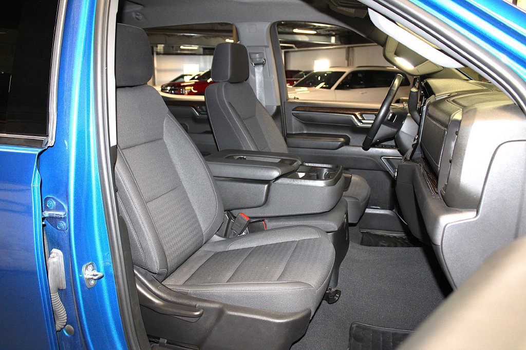 Used 2023 GMC Sierra 1500 Elevation AWD/4WD image 32