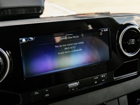 Used 2025 Mercedes-Benz Sprinter 2500 image 78