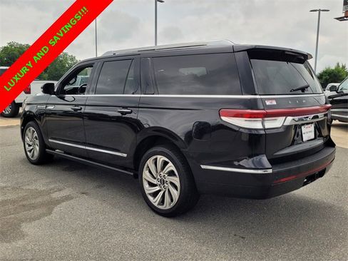 Used 2023 Lincoln Navigator L Reserve image 9