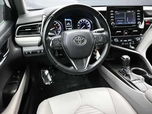 Used 2022 Toyota Camry SE FWD image 21
