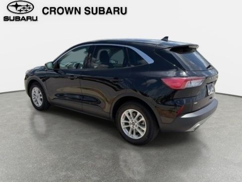 Used 2021 Ford Escape SE FWD image 2