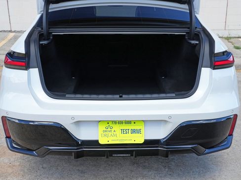 Used 2023 BMW 740i w/ Parking Assistance Package RWD image 10