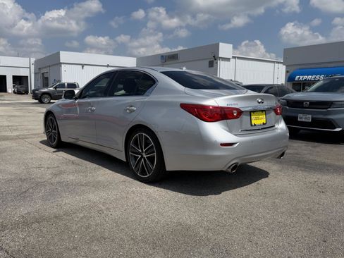 Used 2015 INFINITI Q50 w/ Deluxe Touring Package RWD image 5