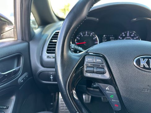 Used 2017 Kia Forte SX FWD image 19