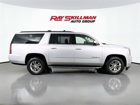 Used 2016 GMC Yukon XL SLE w/ Convenience Package image 8