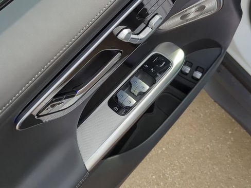 New 2025 Mercedes-Benz GLC 63 AMG S image 12