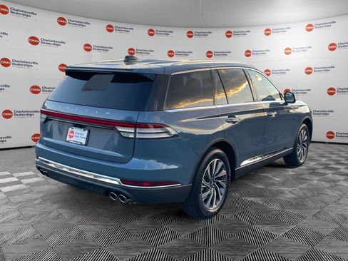 New 2026 Lincoln Aviator AWD image 5