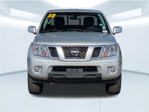 Used 2018 Nissan Frontier PRO-4X image 10