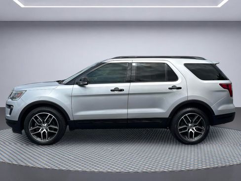 Used 2019 Ford Explorer Sport AWD/4WD image 3