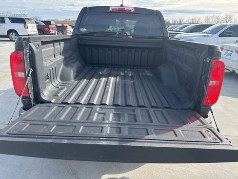 Used 2020 Chevrolet Colorado W/T w/ Custom Special Edition image 39