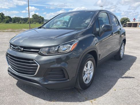 Used 2020 Chevrolet Trax LS w/ Tint and Cruise Package FWD image 7