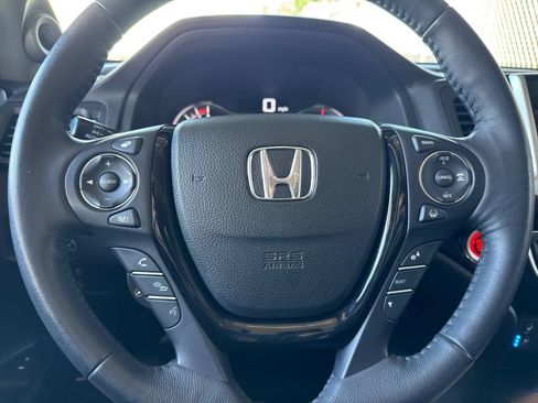 Used 2017 Honda Pilot Elite image 23