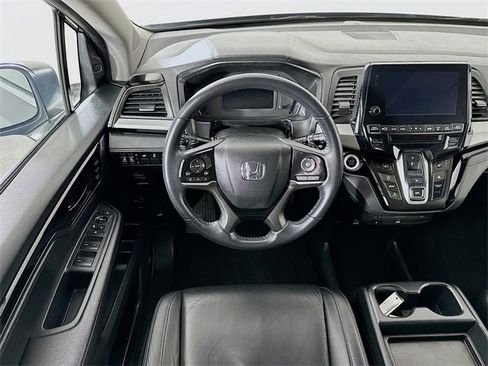 Certified 2023 Honda Odyssey Touring image 3