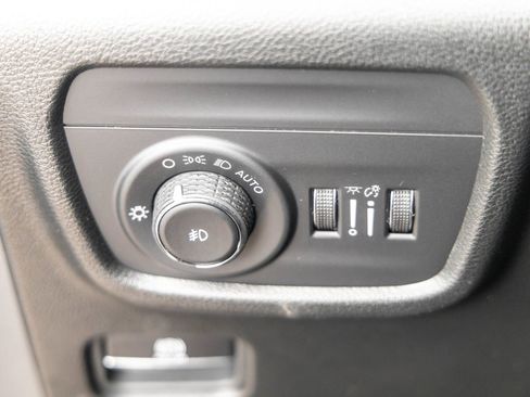 New 2025 Jeep Grand Cherokee Limited image 29